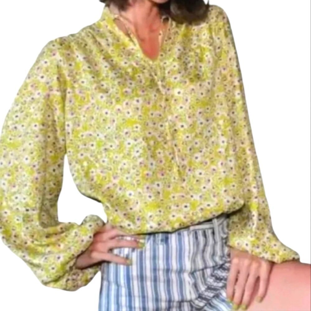 Cupcakes & Cashmere Floral Cottagecore Blouse